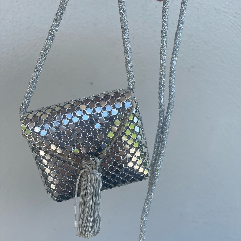 MINI METAL CLUTCH